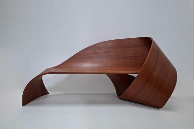Wave bench in Moabi